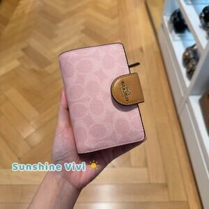 NWT COACH CEC29 Medium Corner Zip Wallet Signature Canvas Leather Powder Pink